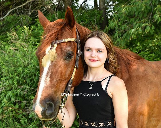 Seaira Aceto Senior Photos 11