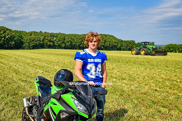 Liam Harvey Senior Photos 20