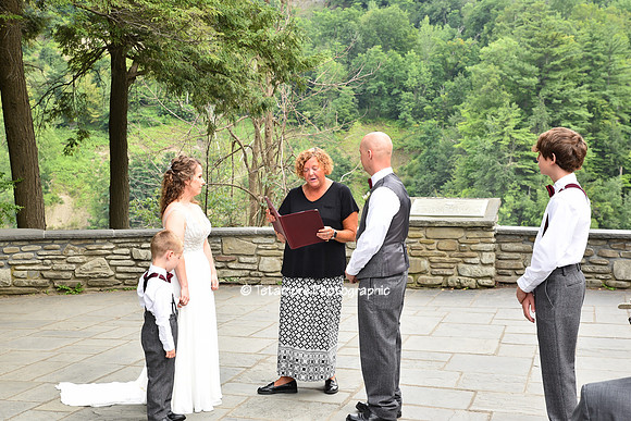 Renee and Greg Wedding_039