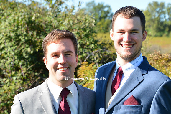 Jenna and Zach 1005-2019_LT_016_resize