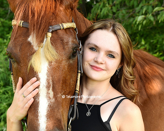 Seaira Aceto Senior Photos 10