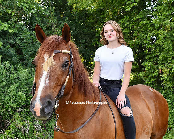 Seaira Aceto Senior Photos 29