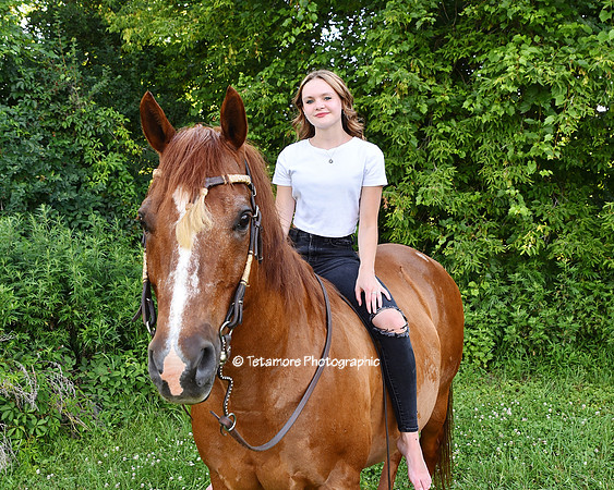 Seaira Aceto Senior Photos 28