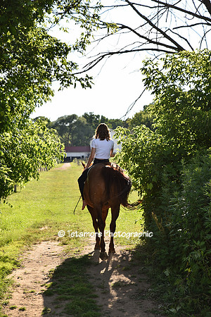 Seaira Aceto Senior Photos 32